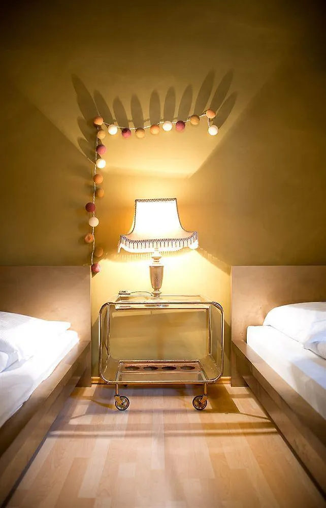 Hotel Achterbahn München